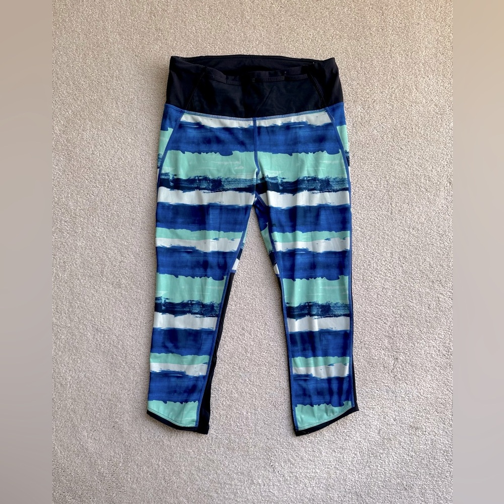 Lululemon crop Leggings size 6